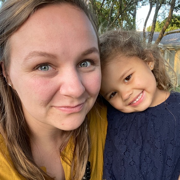 Meet your Posher, Lauren - Picture 1 of 1